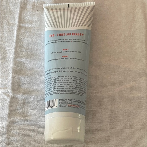 First Aid Beauty Ultra Repair Cream - Picture 2 of 3